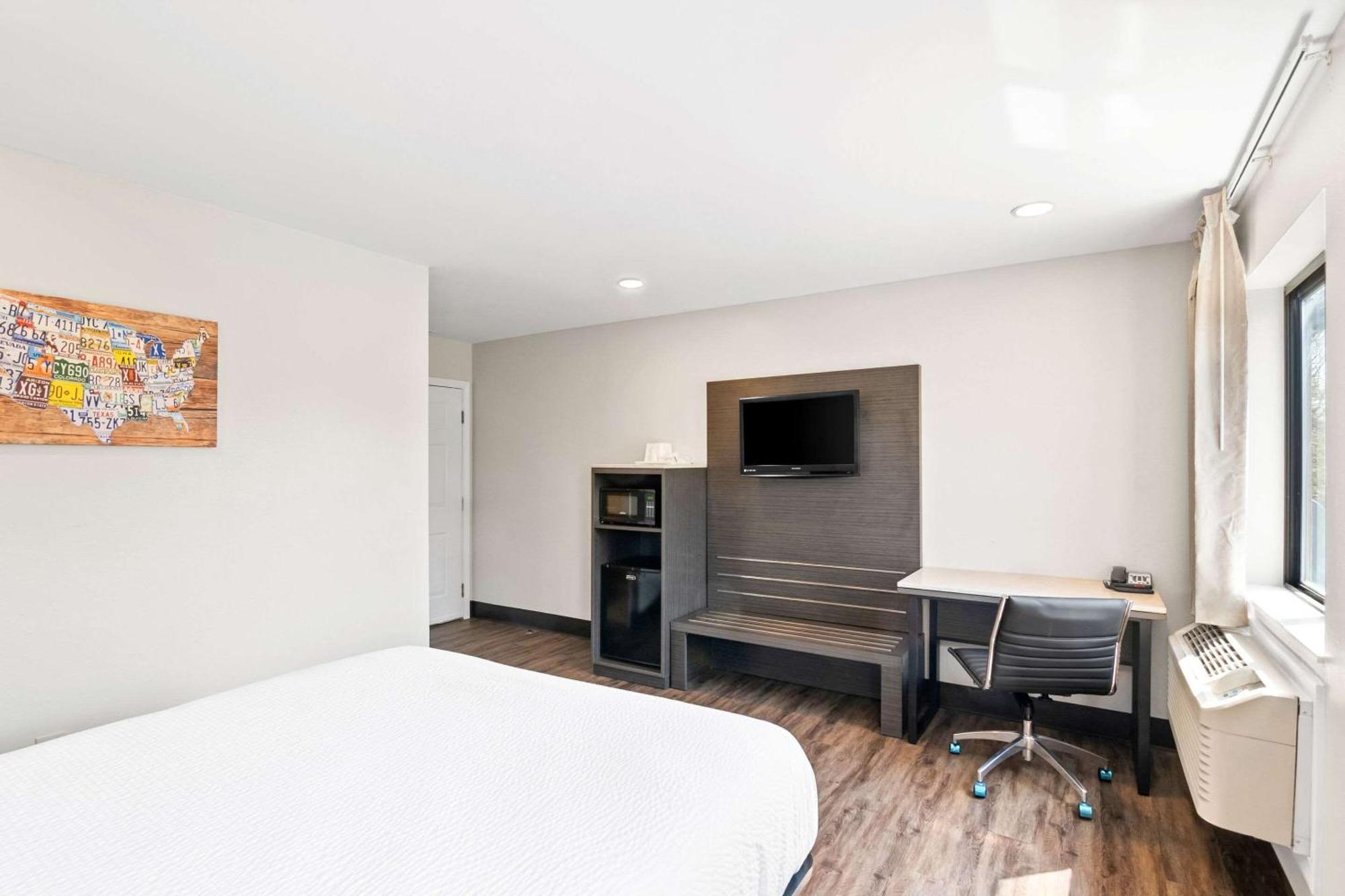 Econo Lodge Bethel - Danbury Екстер'єр фото
